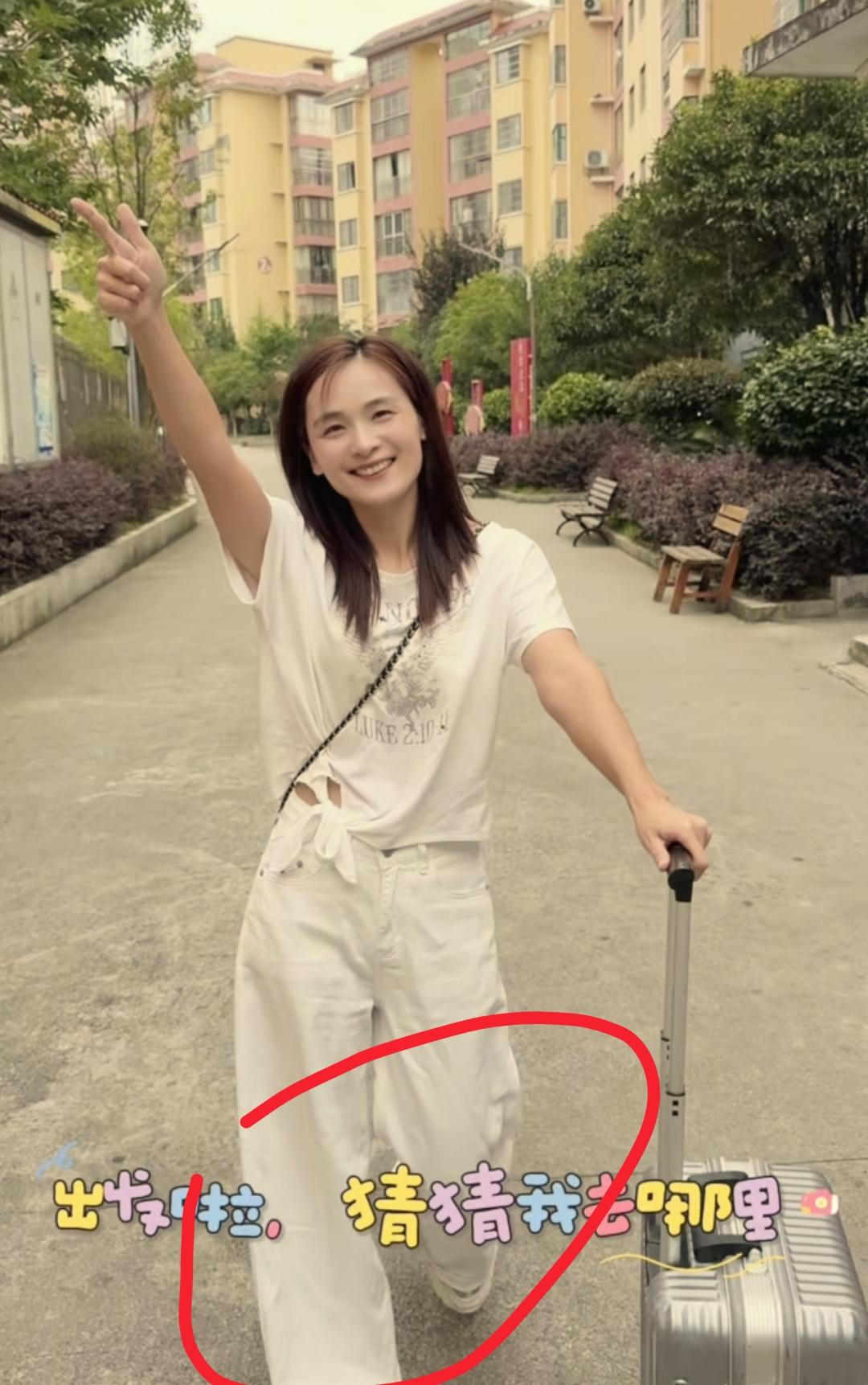  瑾汐的人生真的太不容易！原因很简单
不是因为无人帮扶，也不是因为网络纠纷
而是