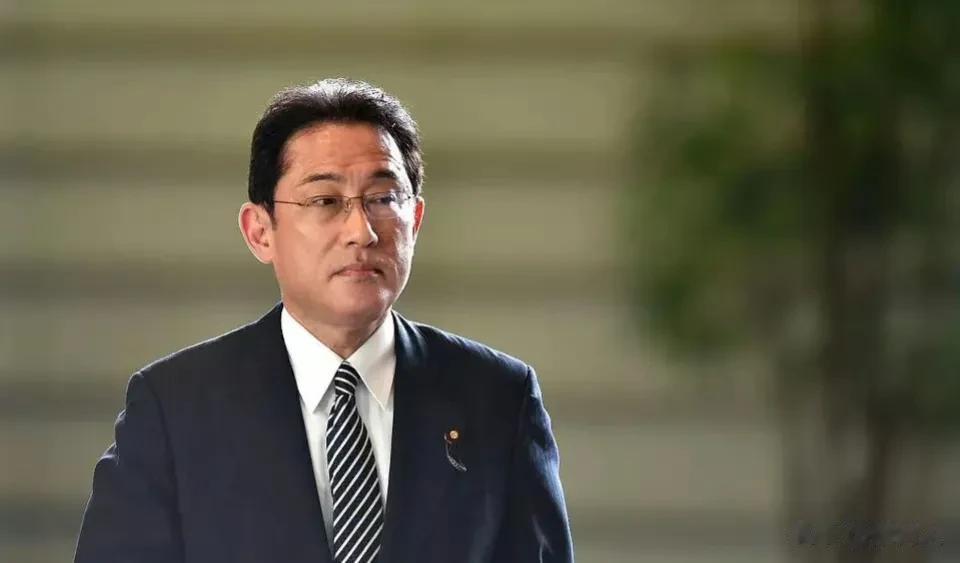 日媒称，因涉收回扣丑闻，日相岸田文雄正评估撤换属于安倍派的15名内阁成员、副大臣