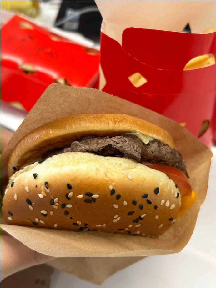 星期五也要吃[晕][晕] ​​​