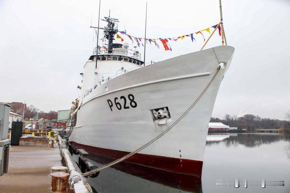 🇺🇸🇱🇰第四艘“信赖”级巡逻艇（BN P628）于2025年12月2日在