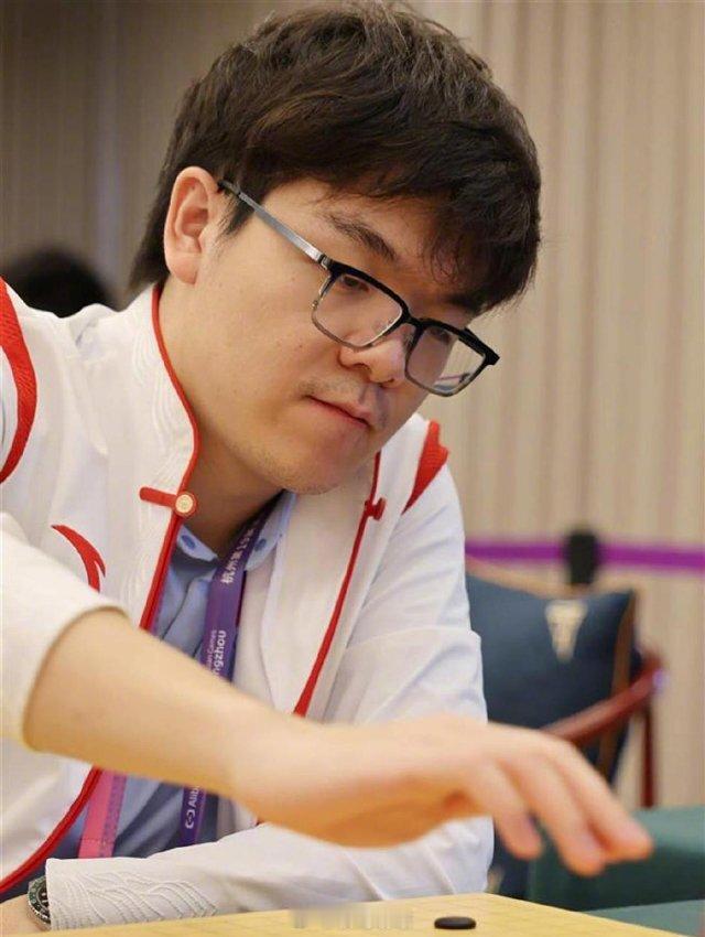 中国队总教练为何对柯洁说没办法了 给中国围棋有些人补补钙吧，太丢人了，这都202