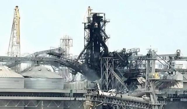 伊朗打到美国“大动脉”了！3月28日，在美军袭击伊朗钢铁厂后，伊朗直接把巴林最大