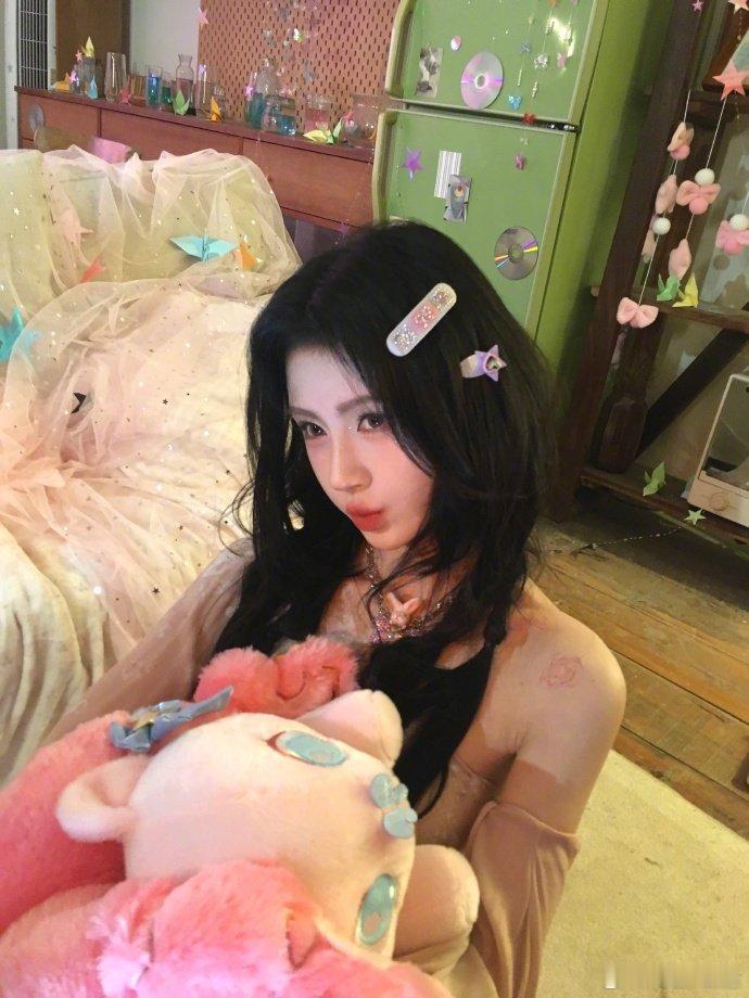 鞠婧祎甜系梦幻少女风鞠婧祎我逐帧细品的神图上新 鞠婧祎这套甜系梦幻少女风真的美到