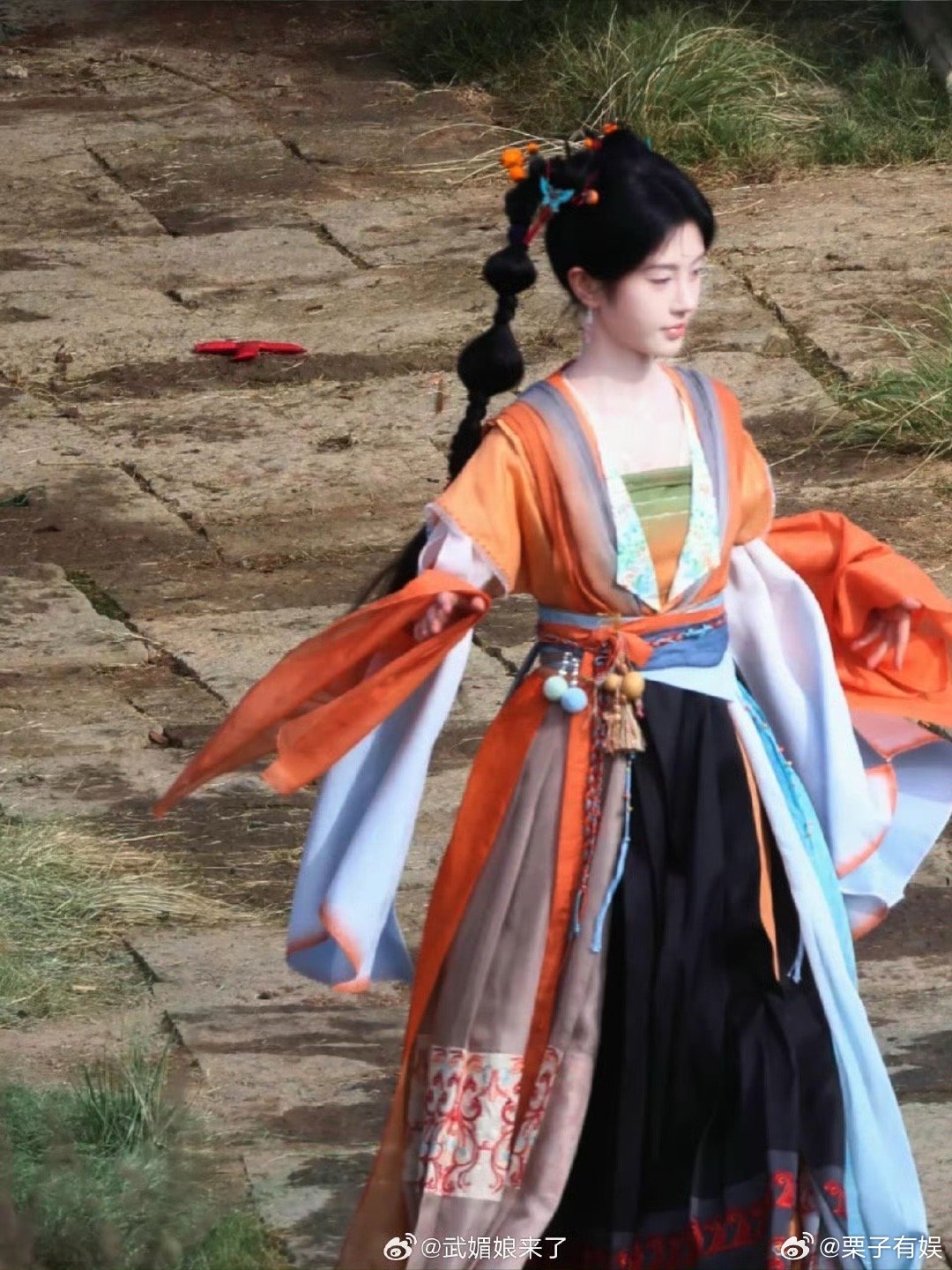 鞠婧祎来战橘衣造型鞠婧祎阿黛橘衣造型鞠婧祎来战橘衣造型，可爱，[太开心][太开心
