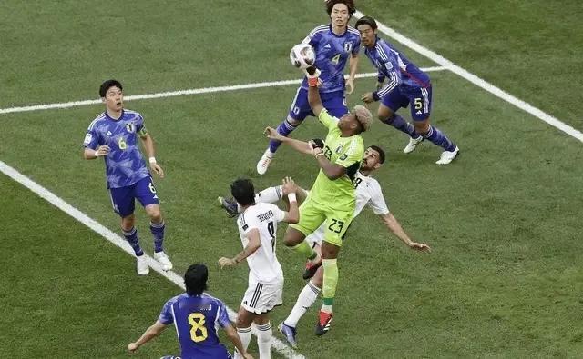 伊拉克爆冷击败日本确实很解气，亚洲难道真的没有独一档的球队？
日本被越南逼平过，