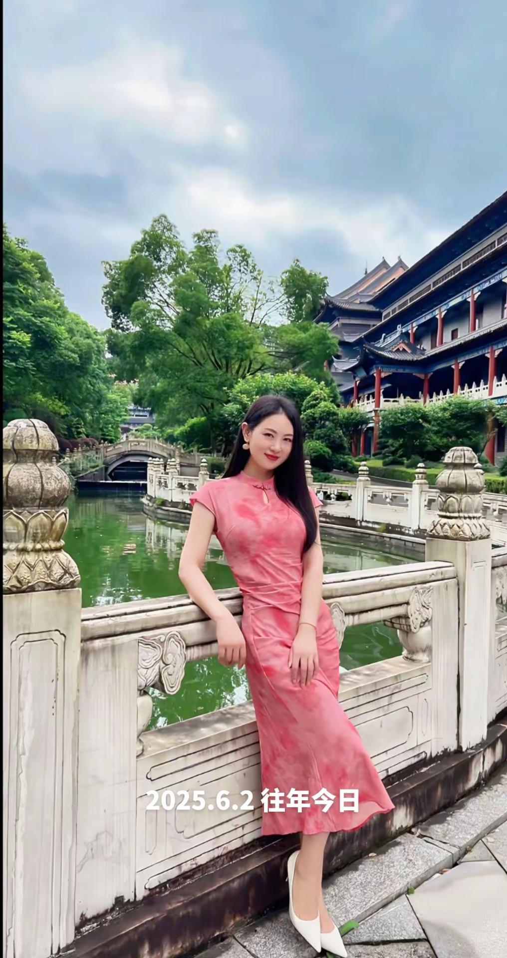 旗袍与古建筑 东方美学旅行照