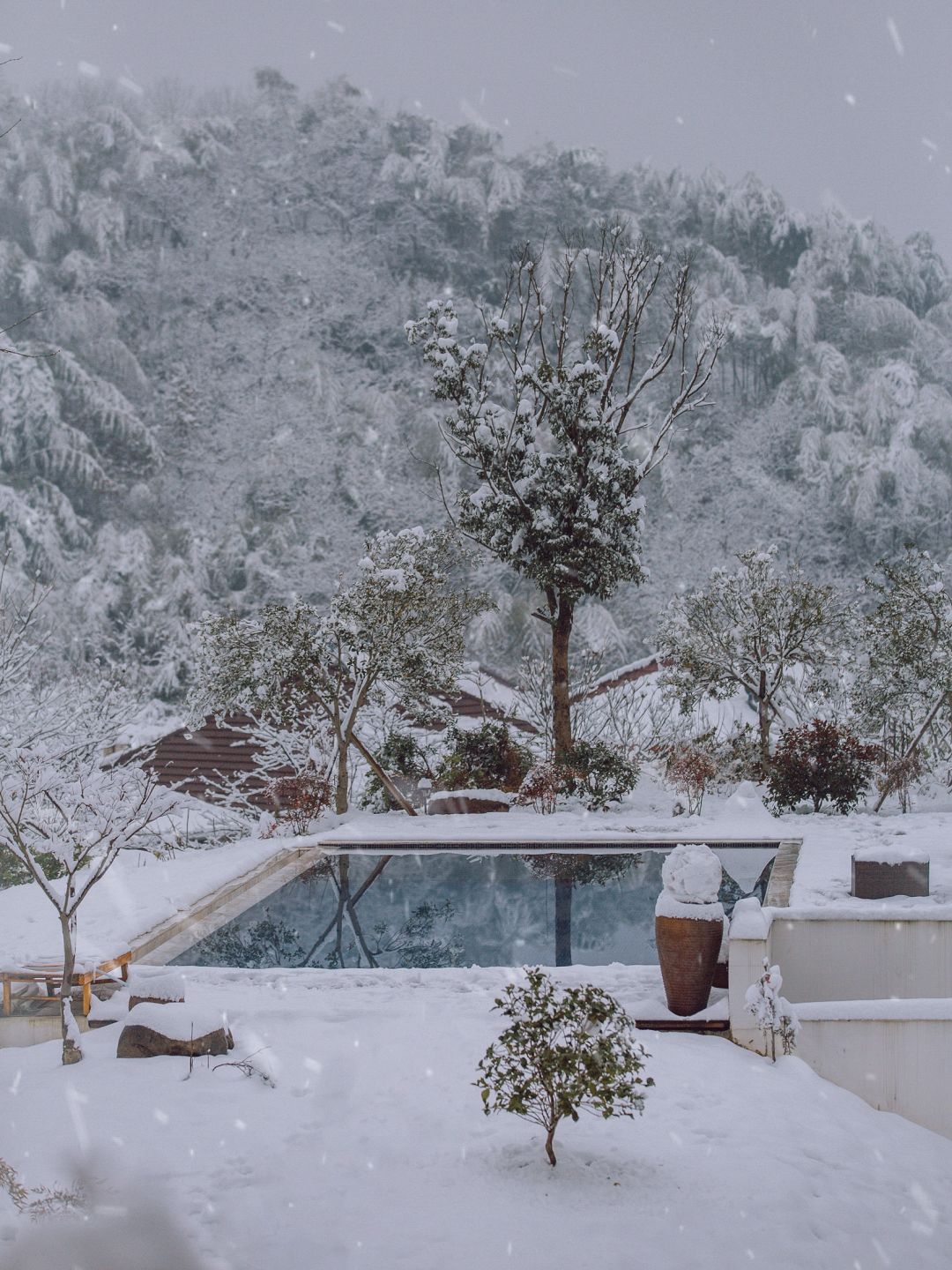 下雪了！！！就去安吉雪地里泡温泉吧