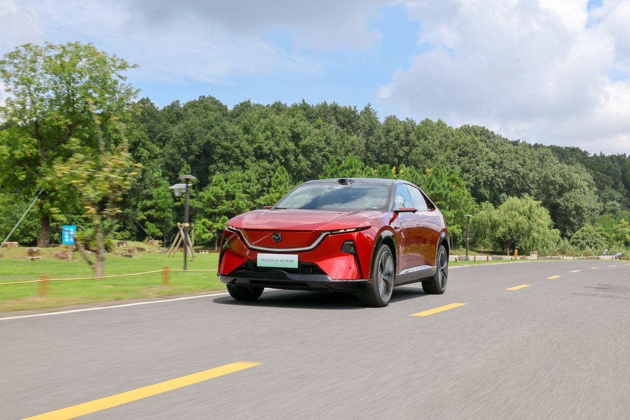 马自达，做了一个违背祖宗的决定？

EZ-60装上了激光雷达高阶智驾。向来以“驾