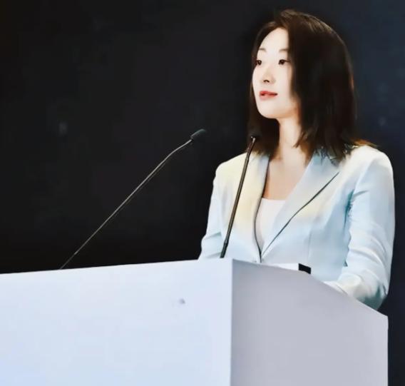宗馥莉资产被冻，
就等杭州给说法？


香港法院冻结18亿美金资产，
等待杭州终