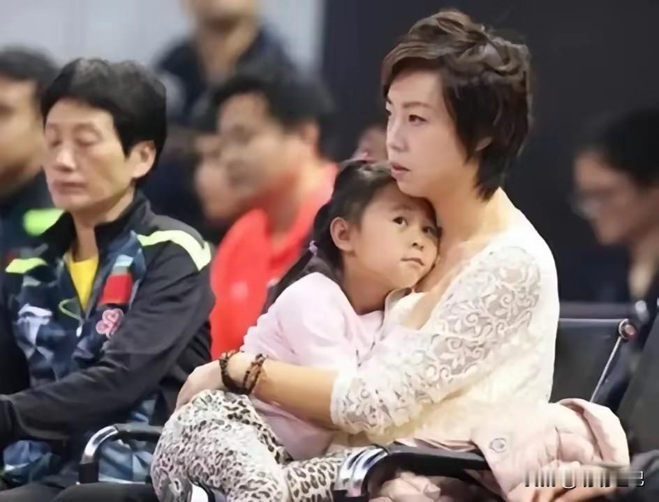 2009年，28岁的世界乒乓球冠军张怡宁嫁给了48岁身价300亿的香港富豪徐威。