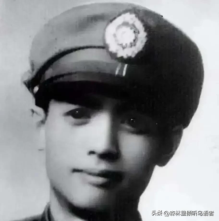 1949年，唯一独子被扣通共罪名惨遭杀害，国民党中将韩任民闭门静思三日三夜，彻底