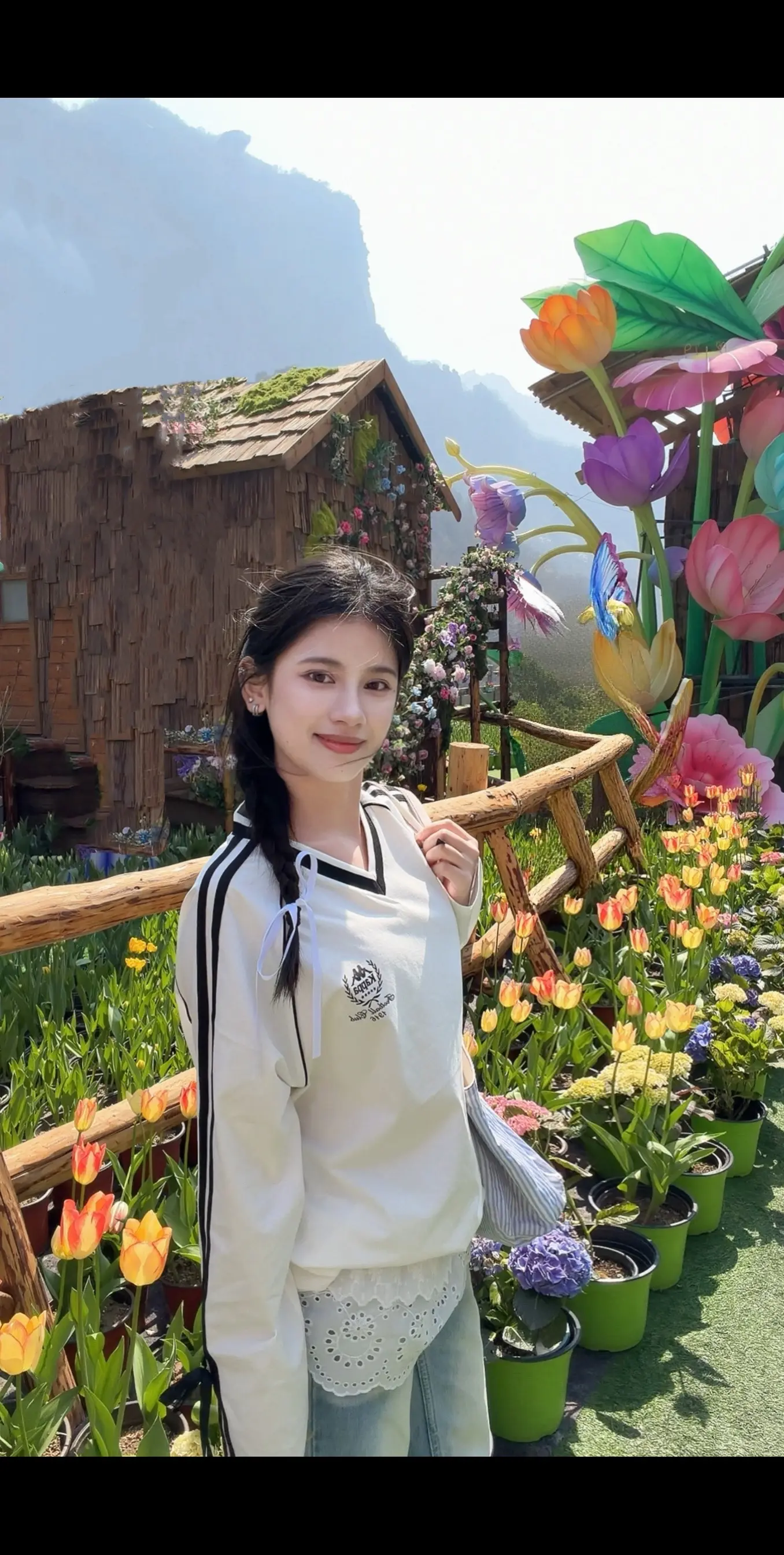 像是一首无法单曲循环的无名歌。