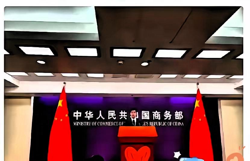 商场空铺一半别骂电商！三线店主的逆袭证明：实体店的对手从不是屏幕，是没跟上变化的