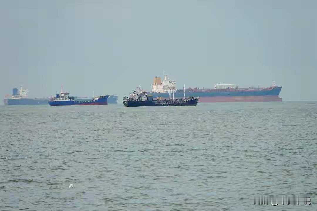 印尼效仿不了伊朗，因为中国就在旁边
伊朗之所以能够封锁霍尔木兹海峡，是因为在霍尔