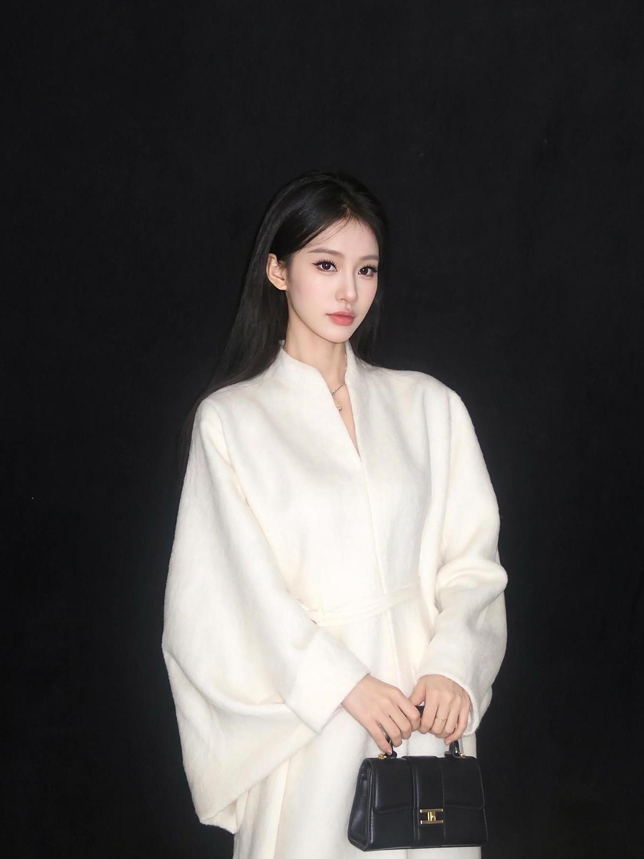 我不想再遇那么多露水情缘 我只想奇迹般的遇见一个觉得我可爱的人 维持一...