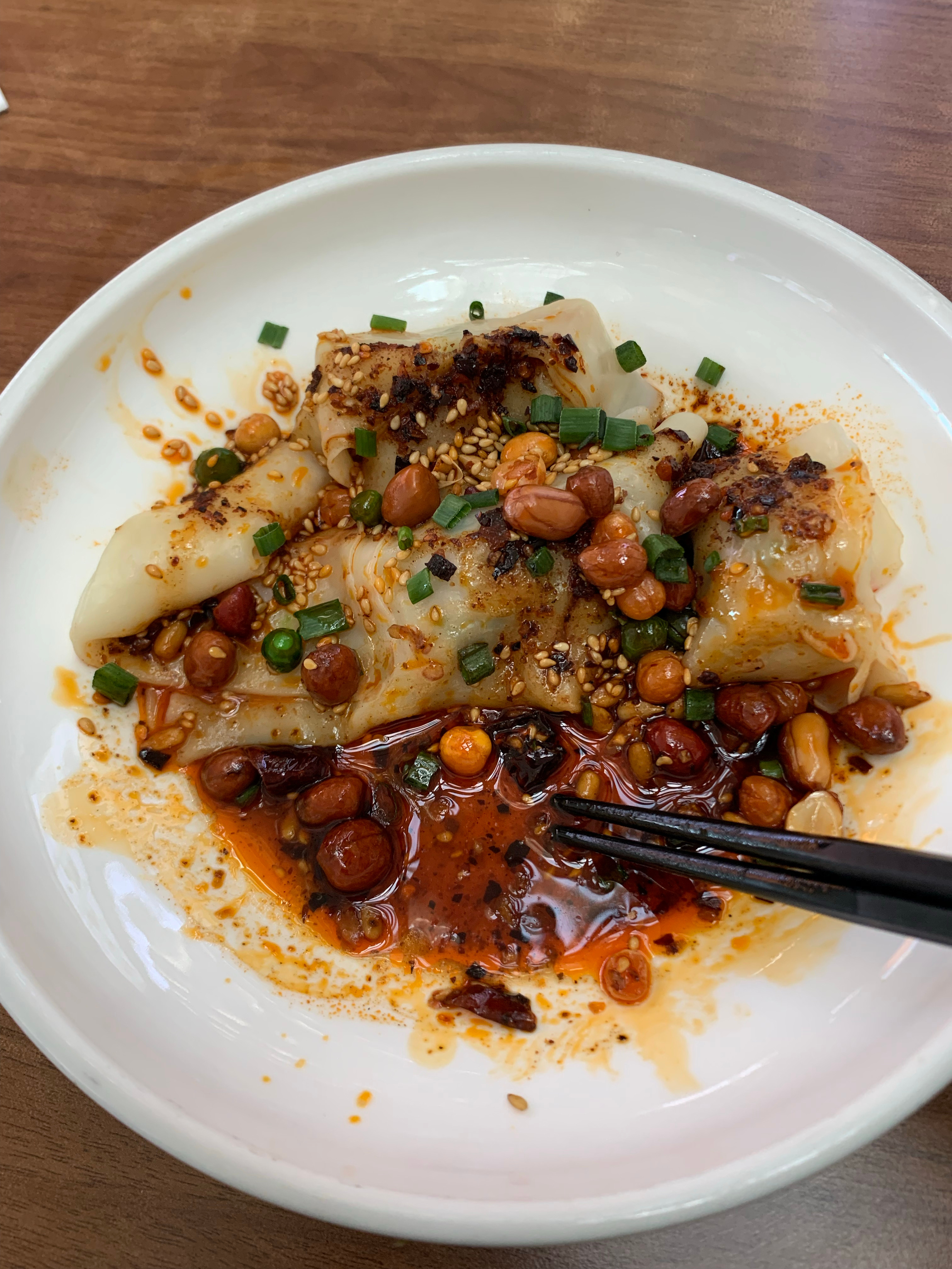吃个凉拌虾肉混沌～这竟然是这次来杭州吃到唯一比较满意的食物哈哈哈，杭州真的是美食