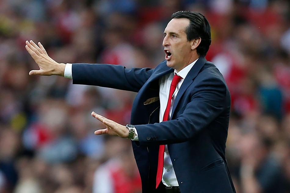 维拉上赛季末，被刺伤了，有点痛，这个痛到这个赛季初没缓过来。本以为欧冠踢的不错，