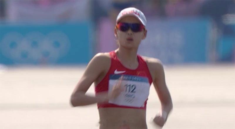 2024巴黎奥运会女子20公里竞走。中国杨家玉开局即突围，早段一犯在身并被西班牙