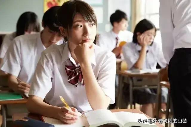 进入高中，你会发现：
1、六门总分400分以下的学生，要相比总分上600分的比例