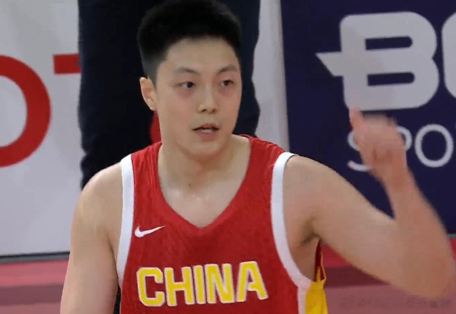 中国男篮半场17分领先巴林，第二节进攻效率开始，切莫掉以轻心半场打完，中国男篮4