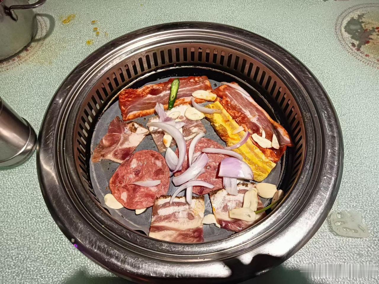 垃圾食品，就是一个字：香。
怪不得，有些人那么爱吃呢，就为了口福，其它的都顾不得
