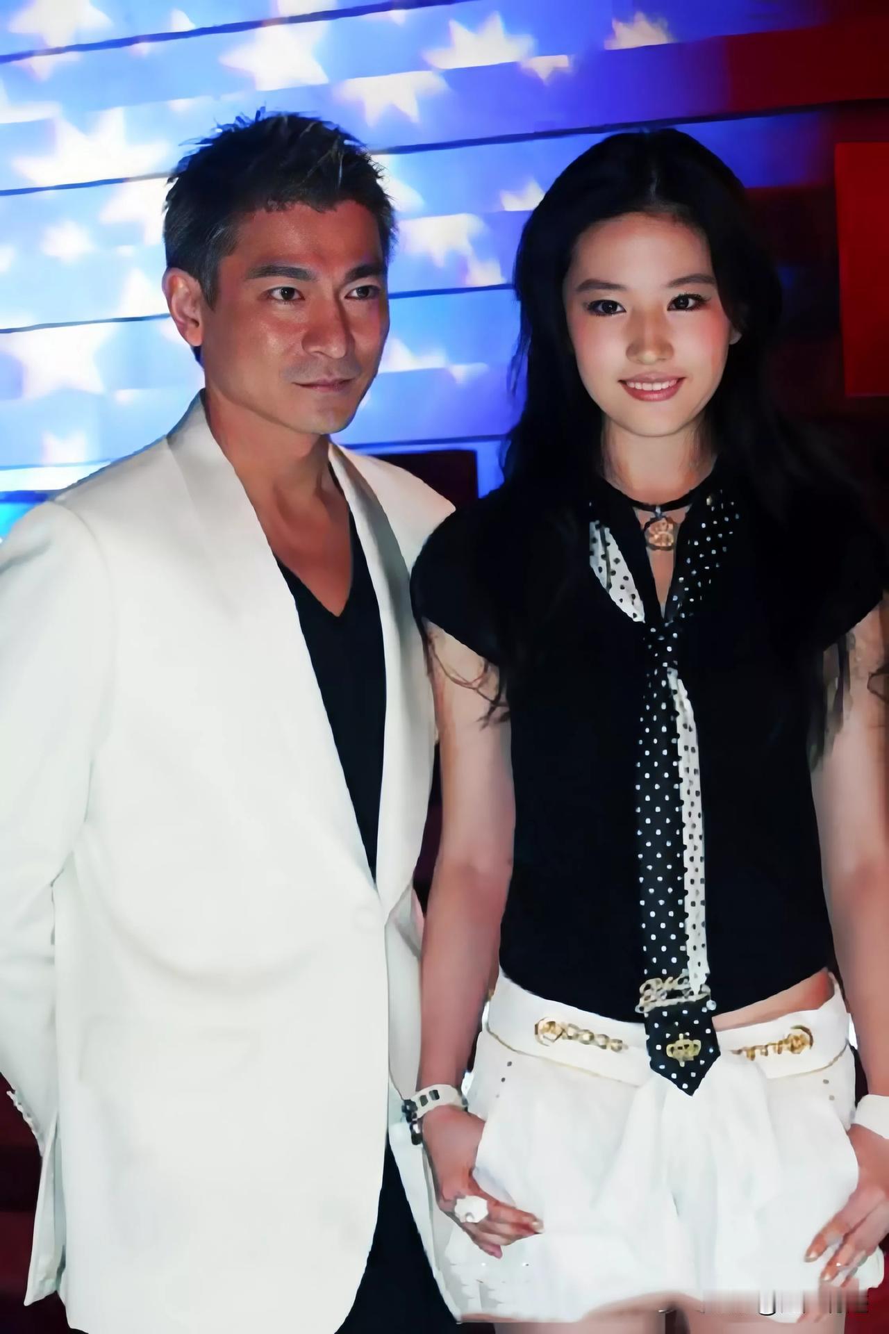 都是刘家人，都在不同年代演过金庸武侠剧《神雕侠侣》中的男主女主，杨过和小龙女。虽