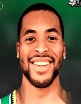 辽宁男篮刚签的这个新外援莱迪，首秀打完，不少人刷屏说他像当年的巴斯。但我盯着转播