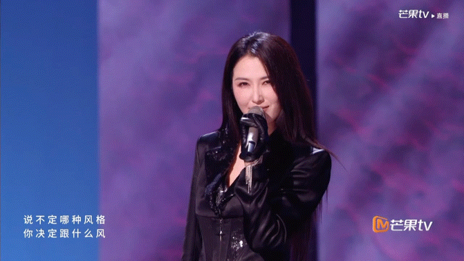 徐洁儿初舞台海豚音徐洁儿初舞台唱了海豚音徐洁儿初舞台一开嗓就很稳，海豚音自然又好