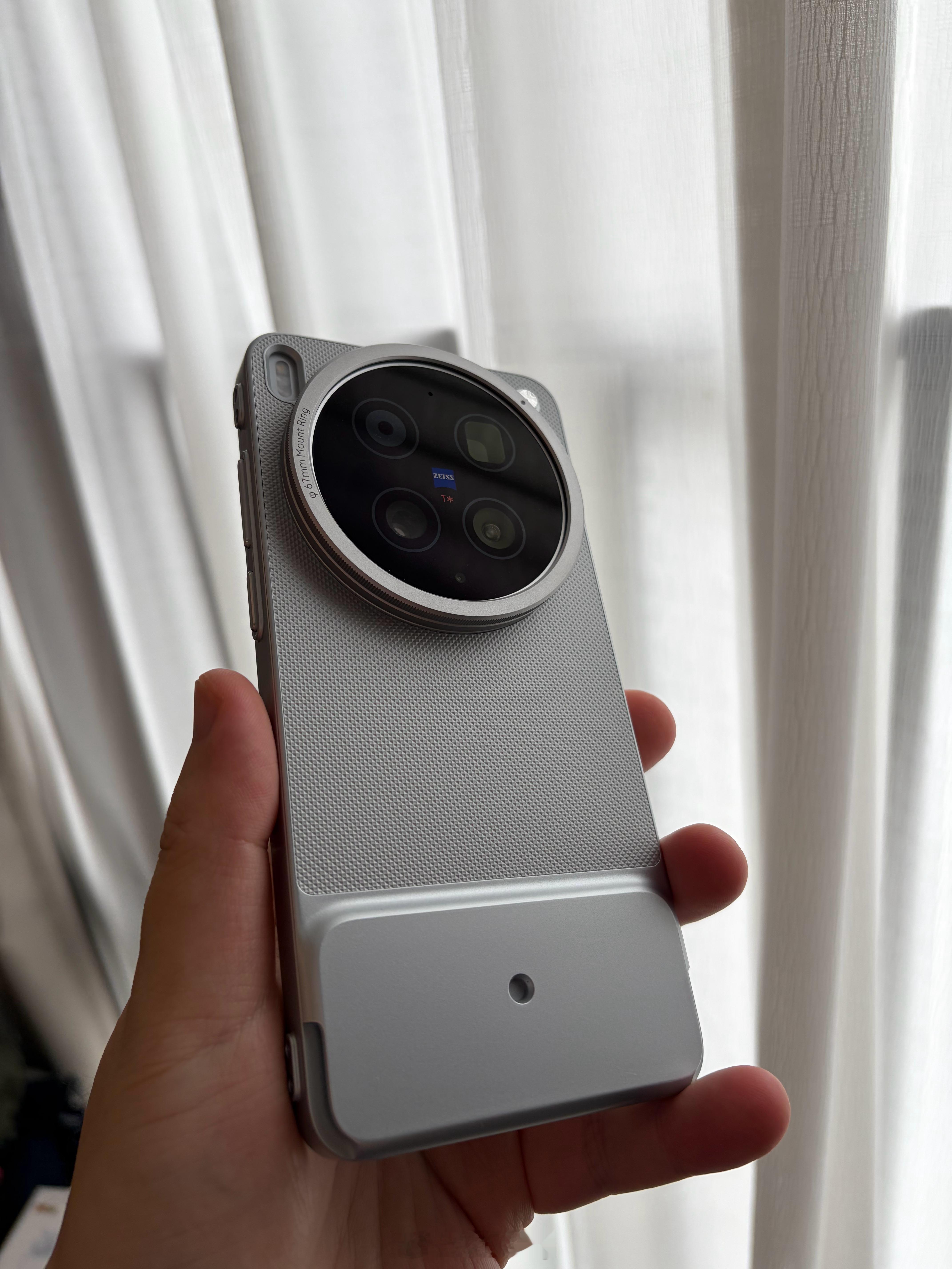 我也是好起来了，用上周杰伦同款vivo X300 Ultra，和同款摄影师套装了
