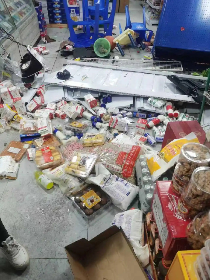 【，法院：带有明显泄愤动机】据九派新闻11月16日报道：因菜地纠纷引发冲突，浙江