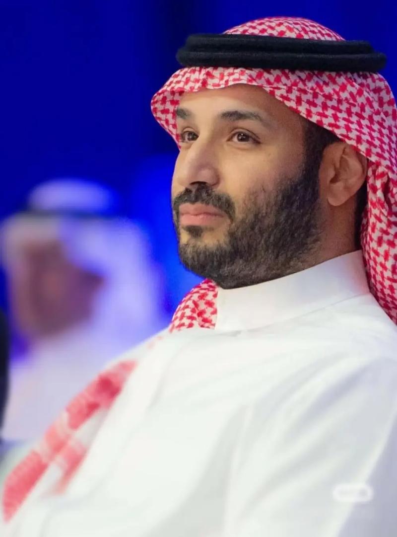 沙特阿拉伯传来消息，
4月6日，沙特阿拉伯突然宣布重磅消息：销往亚洲的原油，每桶