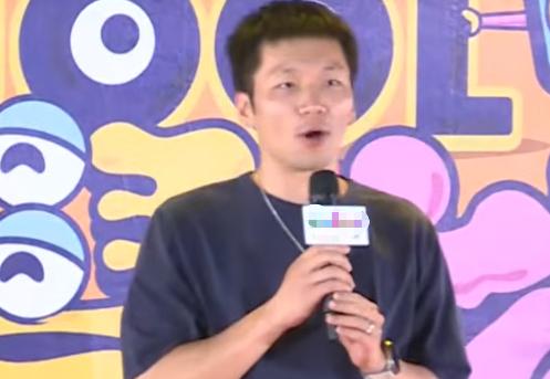 有媒体现场询问关于最近“被下台”的传闻，是否会担心得罪到谁？台“运动部长”李洋响