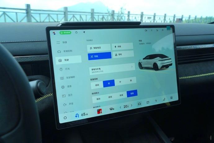 人生总该有台四驱车 曾几何时，“真男人就开四驱”驱使不少人向往、关注，四驱功能强