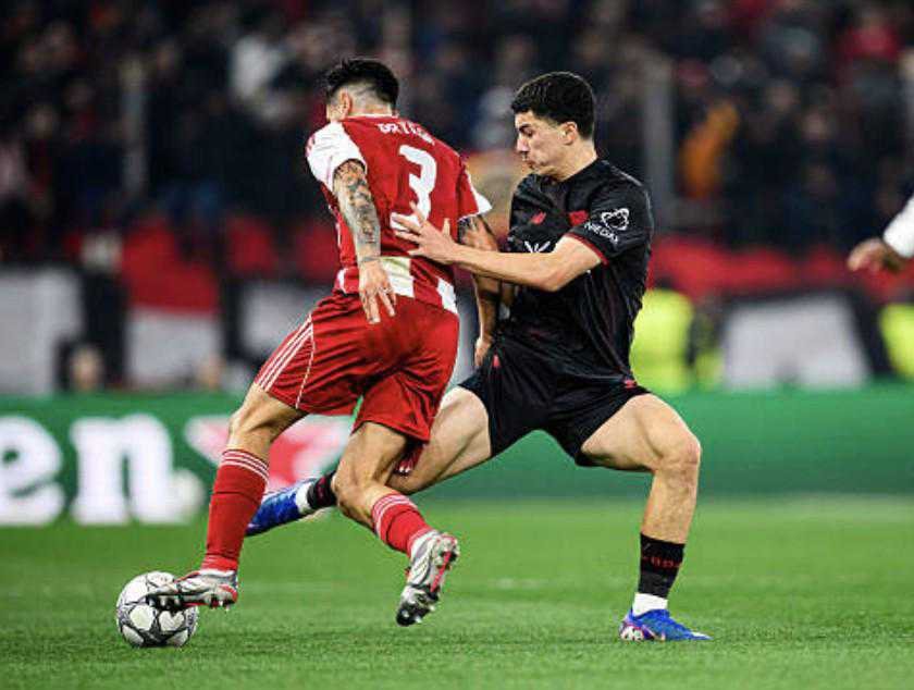 曼晚：曼城确实有意药厂中场马扎，但他们还有其他优先事项本周，曼城跟队记者西蒙-巴