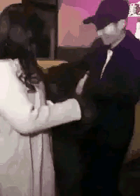 这事整的，一个发型毁了一段美好[捂脸]