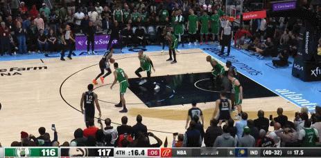 NBA赛场镜头：亨特这个球幸好是进了，要是不进，不得被骂死啊？
  咱们来看看这