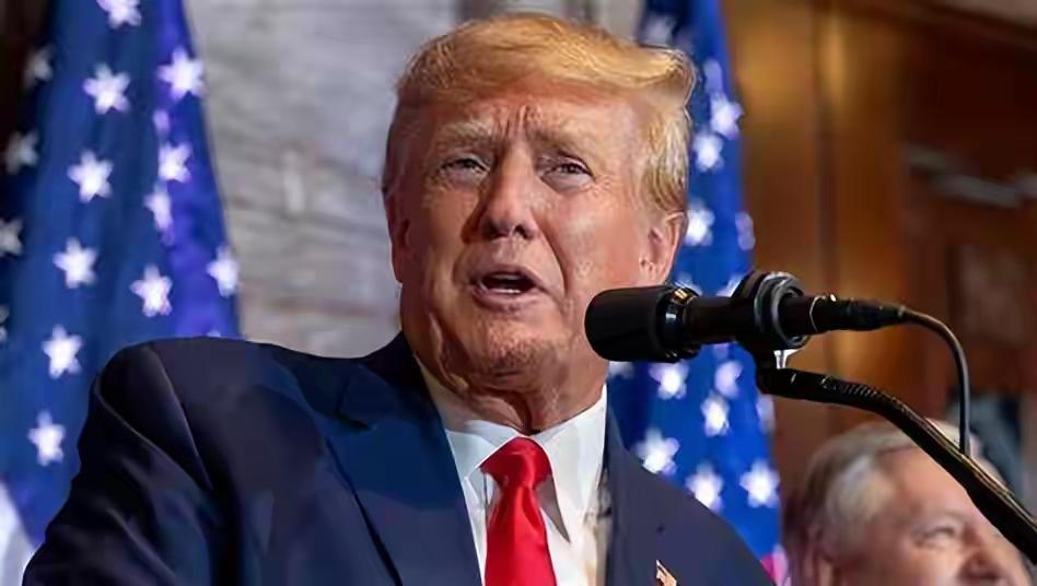 突发！美方连夜行动！万斯飞赴伊斯兰堡，特朗普放出惊天表态！
 
北京时间周一晚，