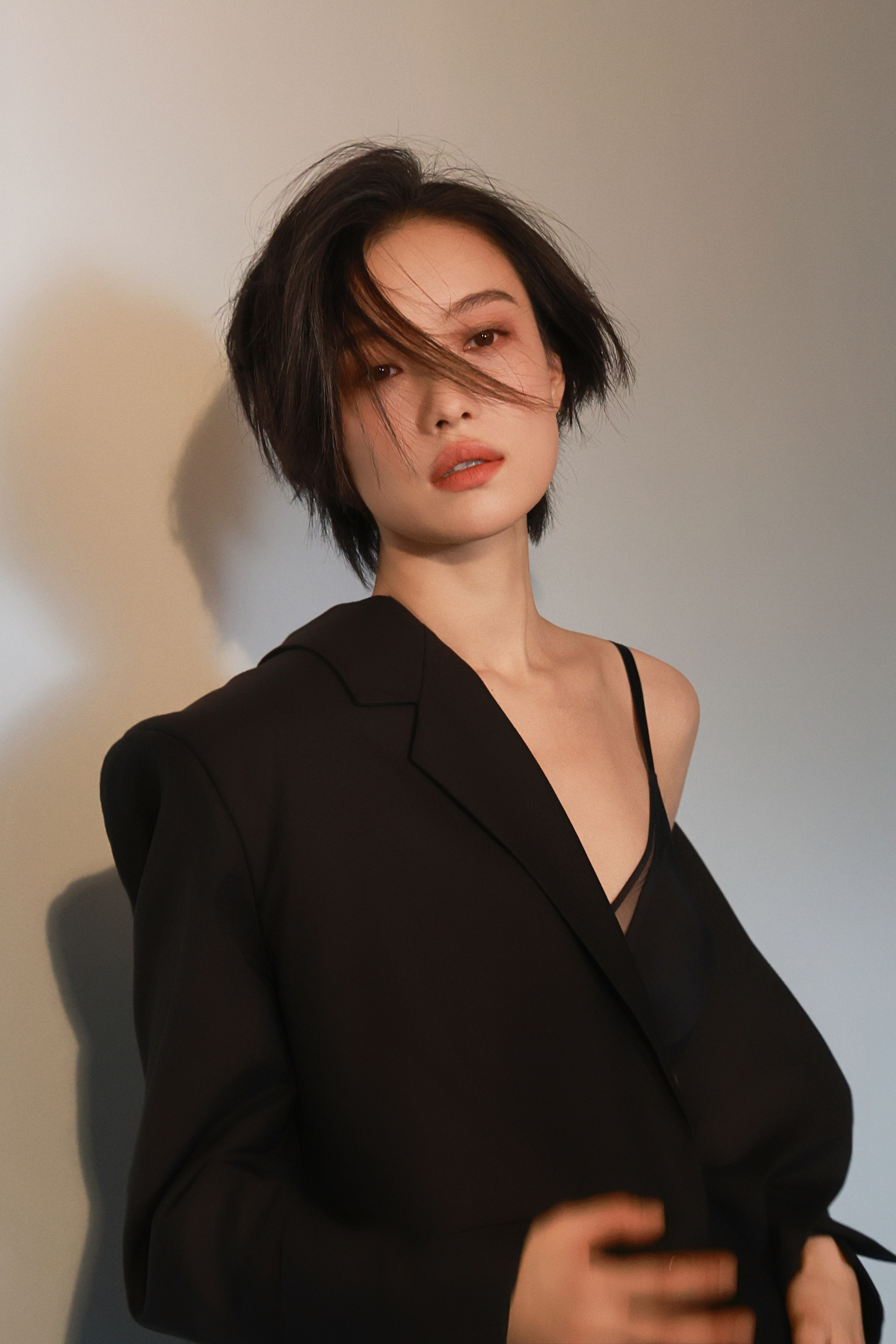 倪妮曼妮芬全球品牌代言人倪妮倪妮拥抱曼妮芬