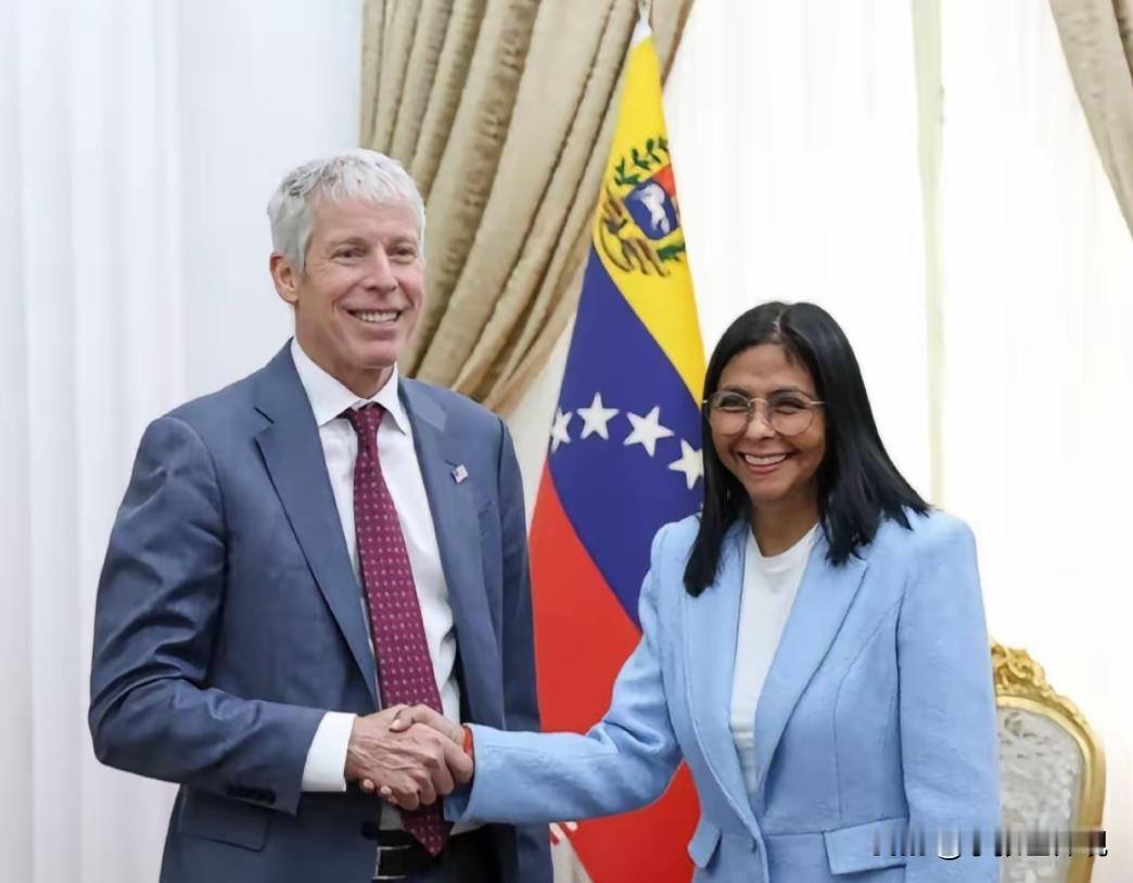 这才是一箭双雕，委内瑞拉代总统罗德里格斯，以叛国罪、间谍罪、泄露国家机密，以及失