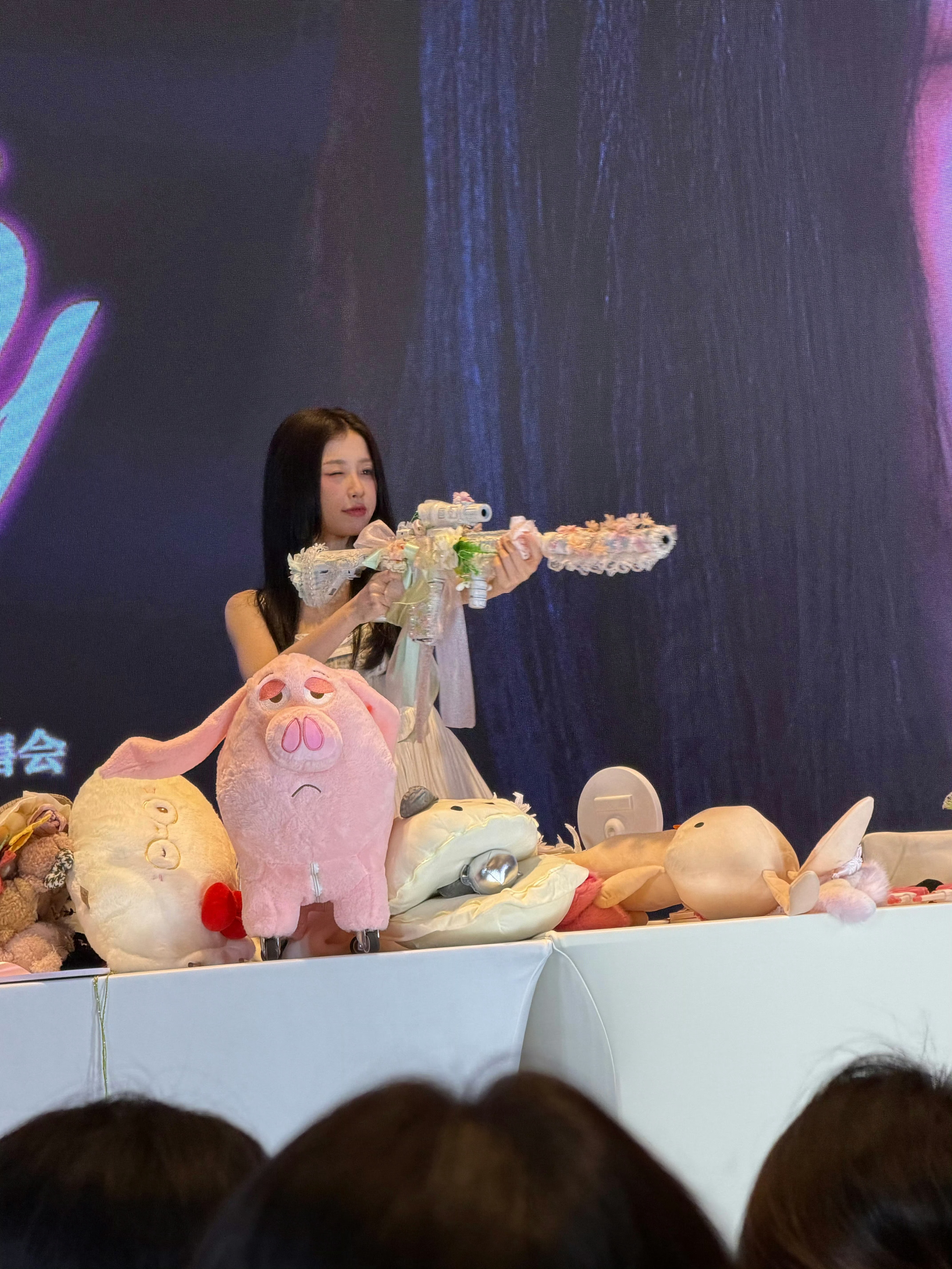 虞书欣签售会女团风刘琳琳拍的虞书欣111 