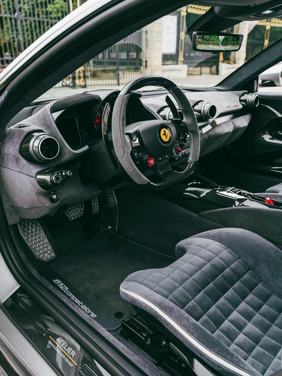 Ferrari 812 Competizione搭载 6.5L  V12 自然吸