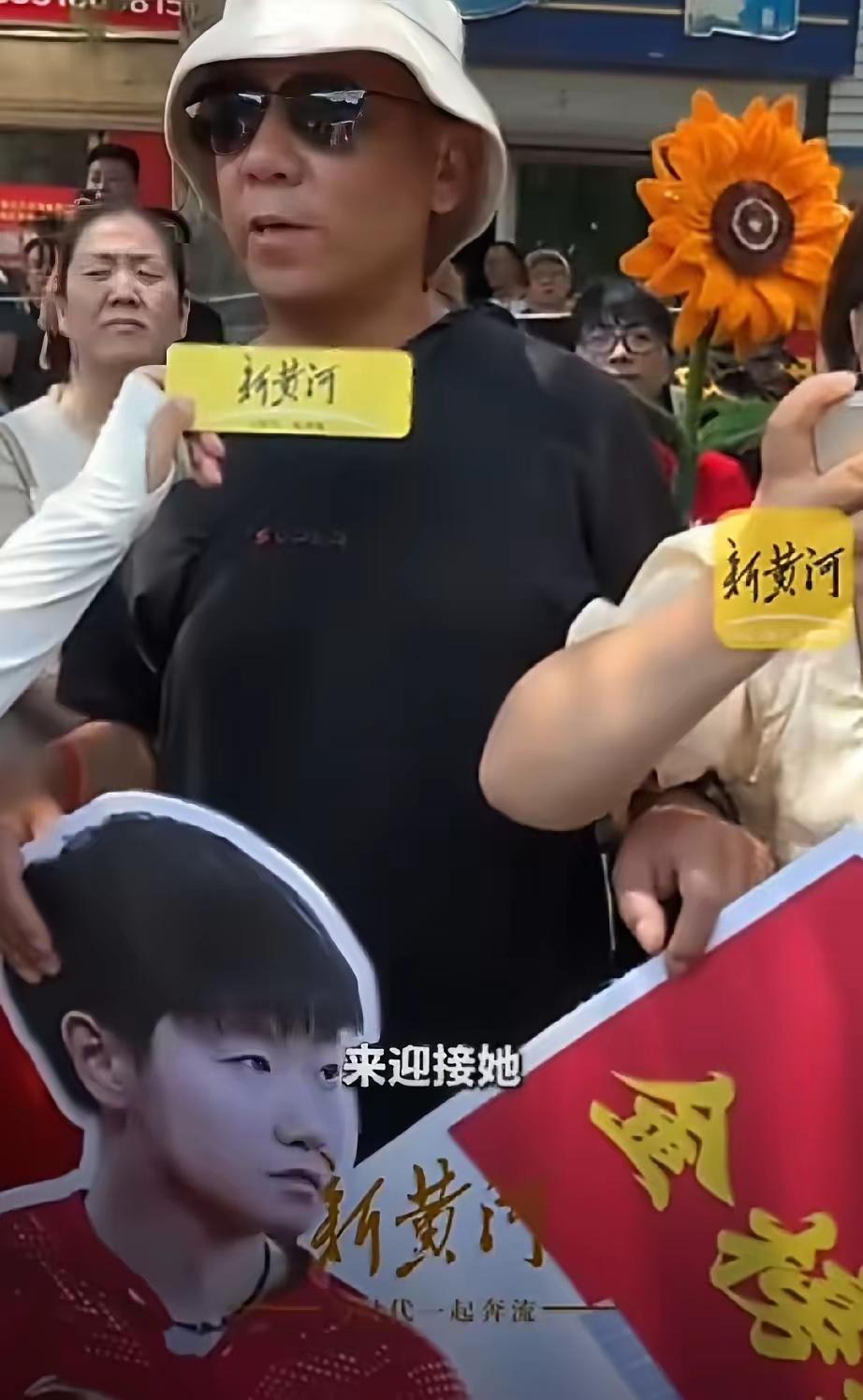 莎莎以这样特别的方式“助考”来了！
莎莎以勤奋刻苦著称，以顽强拼搏著称，以不言放