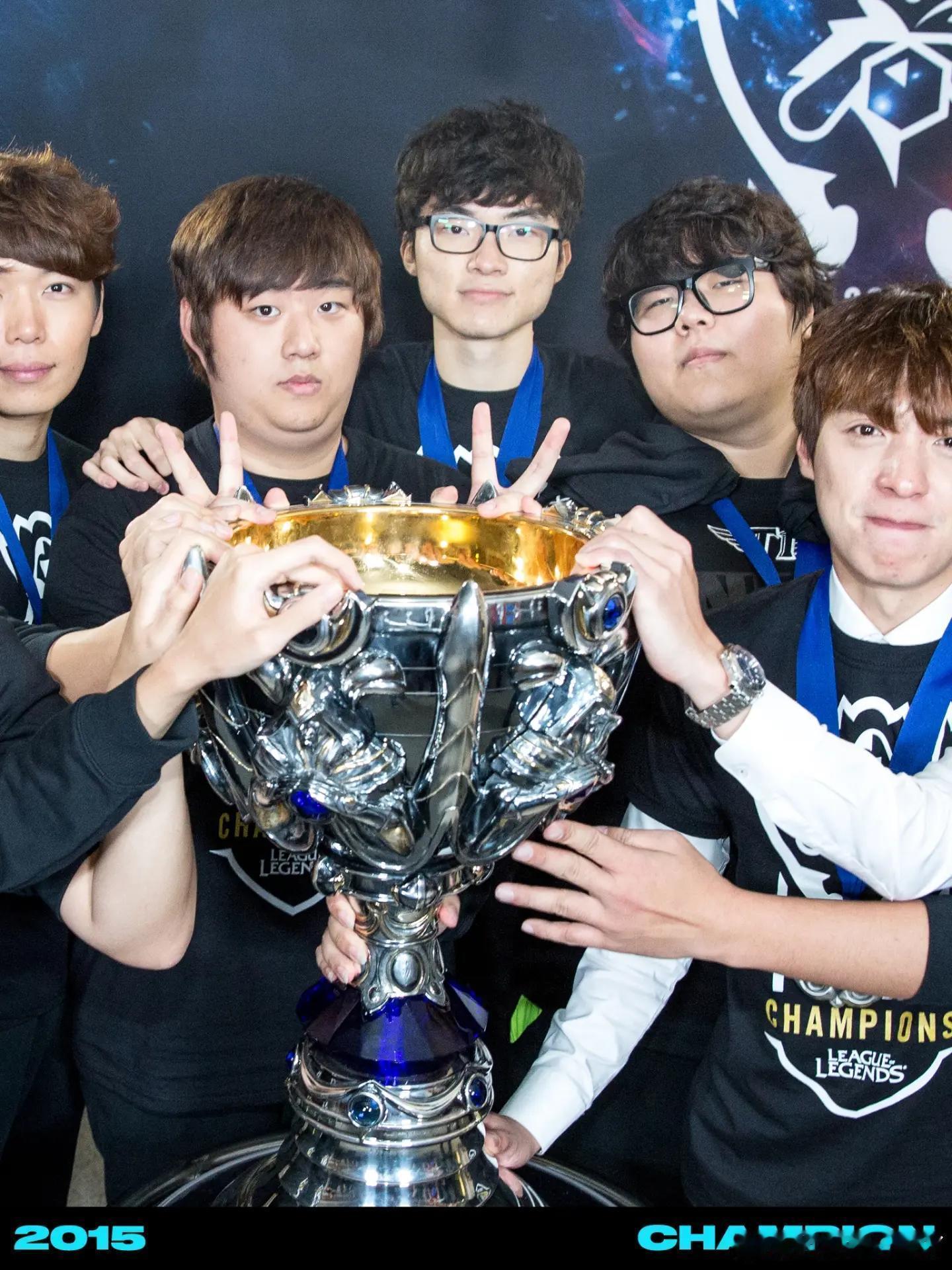 faker faker选手11次晋级世界赛！🏆🏆🏆🏆🏆🏆 