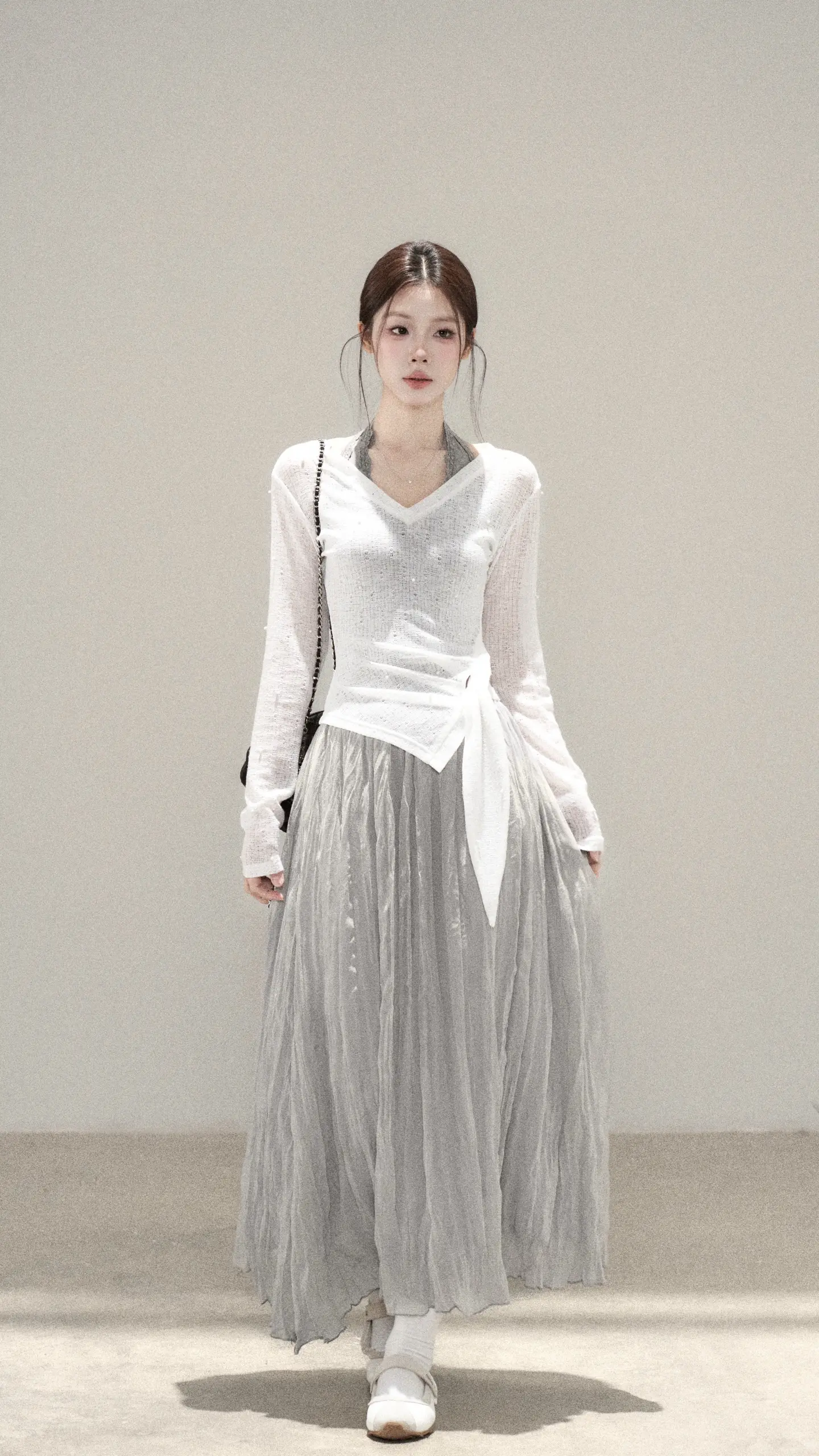 这个春夏是时候穿点权威的了。