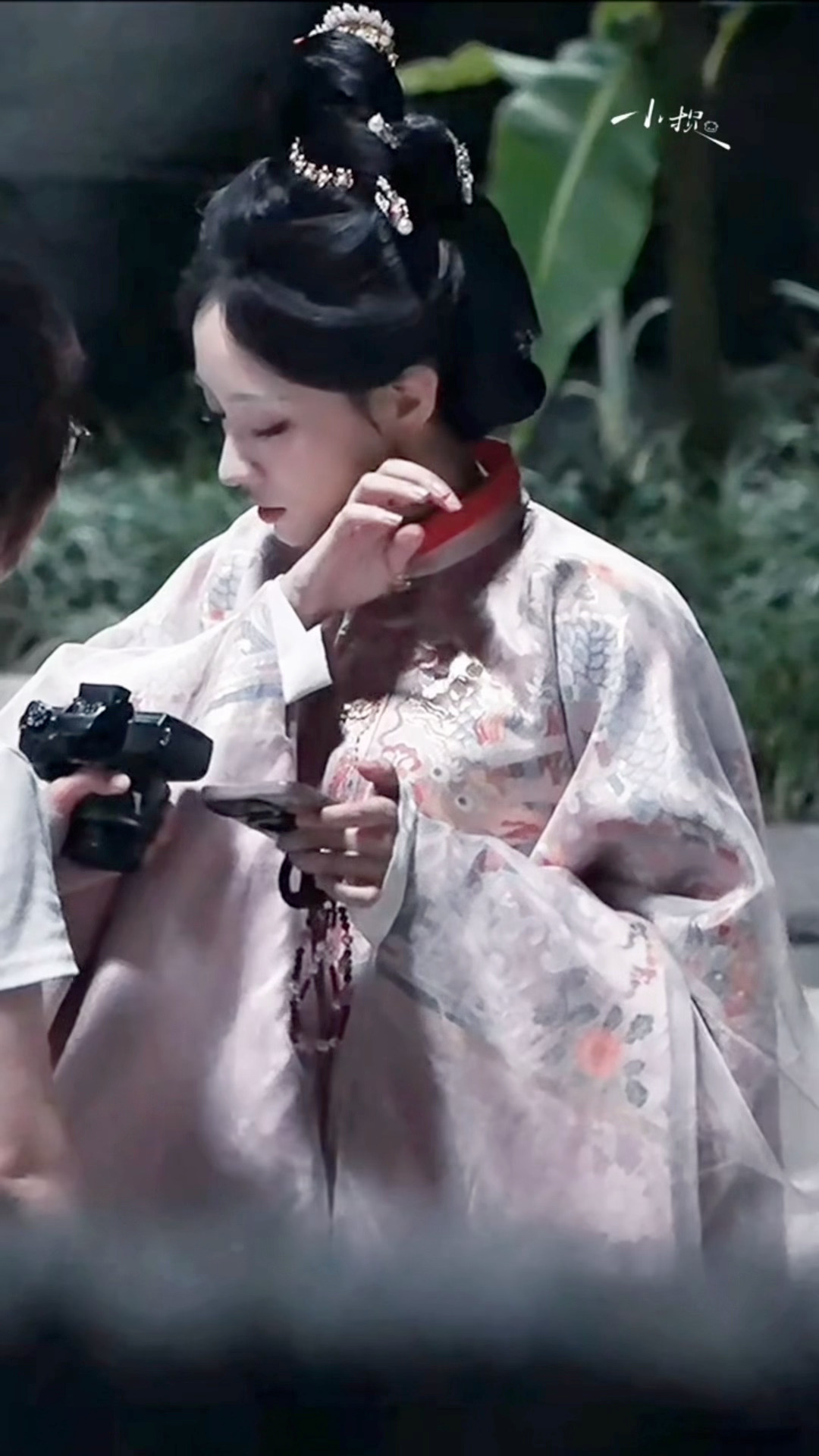 印小天说黄婷婷是很好的演员 黄婷婷何宣林进组时间线印小天刚刚发文：“黄婷婷是个很