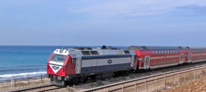 美以联合打击伊朗铁路后，伊朗有可能对以色列的关键铁路节点进行报复性打击。

这几