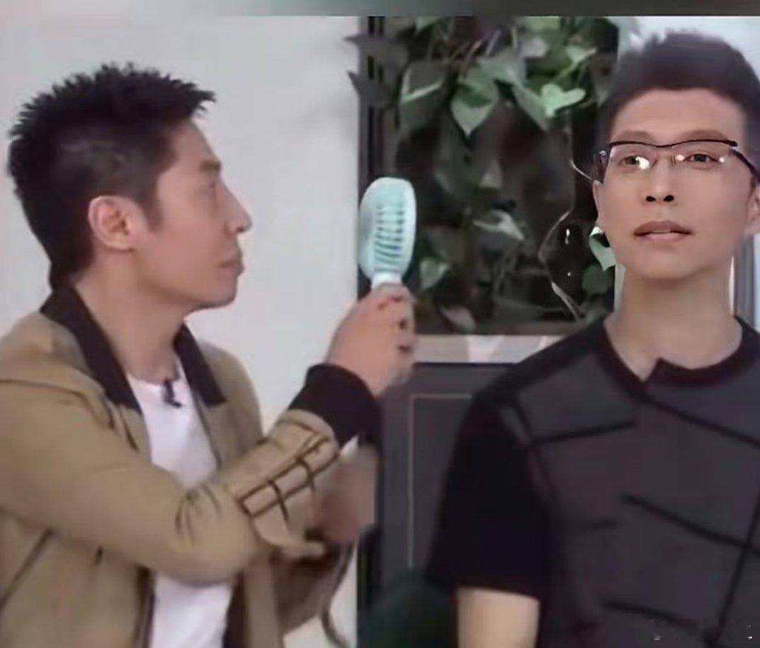 撒贝宁朱广权再添聊天名场面撒贝宁权威聊起天来更权威撒贝宁与朱广权再次碰撞出智慧火