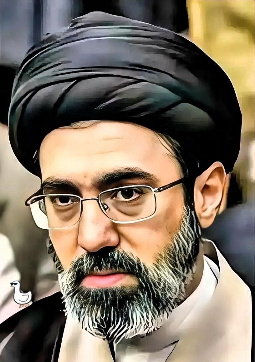 4月24日，伊朗军队总司令哈塔米发表讲话称“伊朗军队将在最高领袖的领导下保持团结