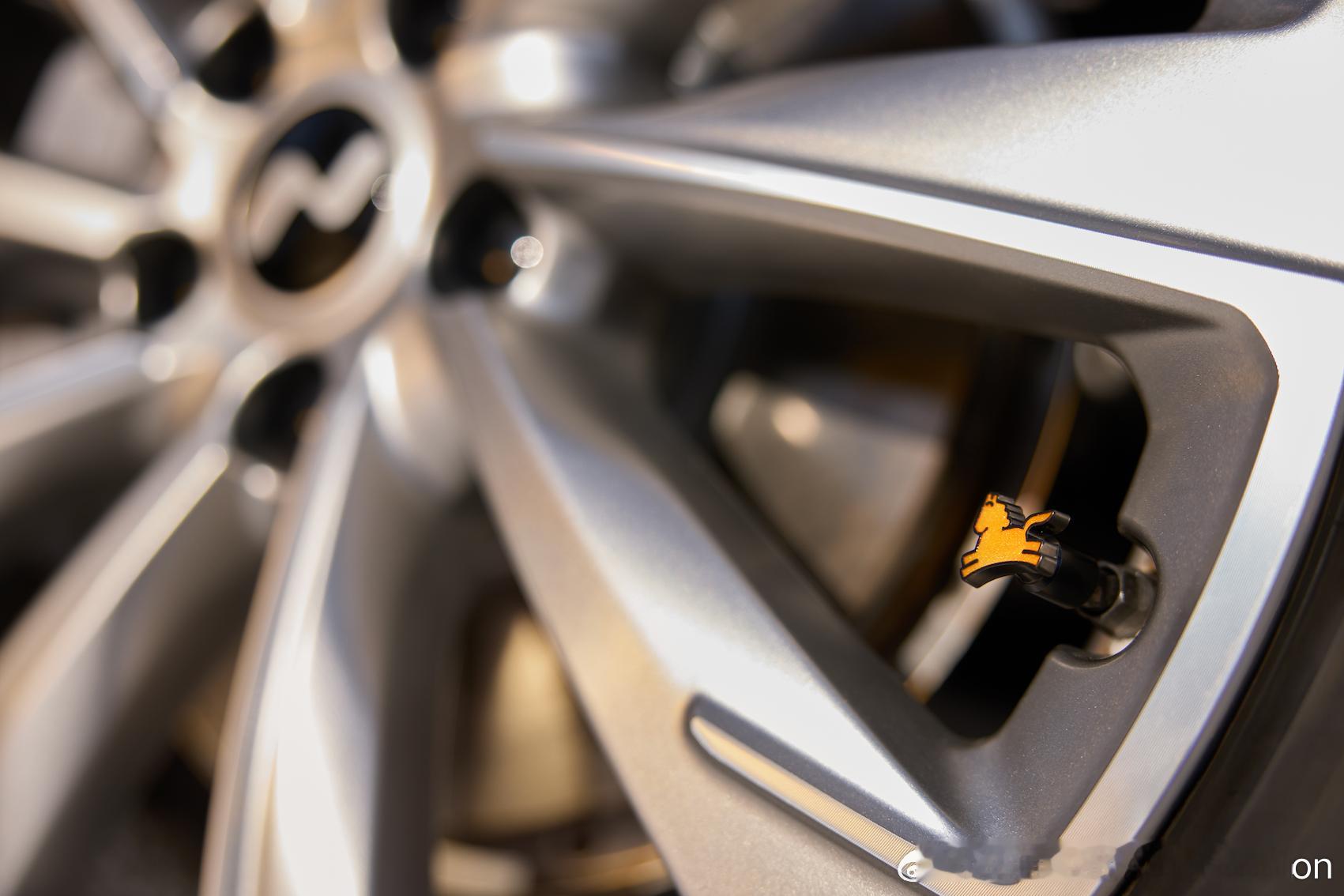 【乐道L60马到成功版上市并同步开启交付，整车售价21.89万元】1月16日，乐