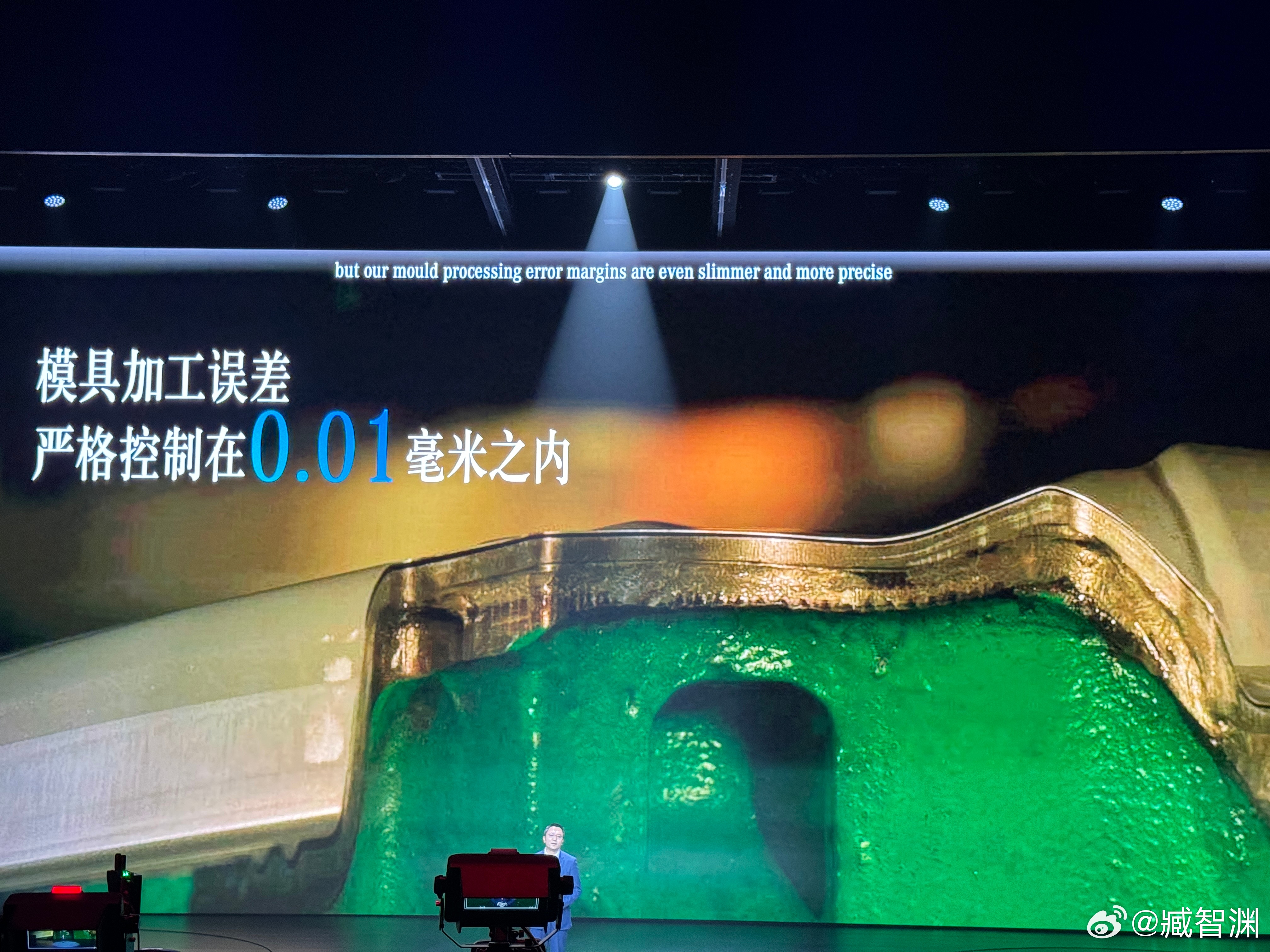 奔驰今天在新长轴E级发布会开火了：如果按照我们的标准做车，对于一些新势力来说就算